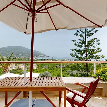 Dom wakacyjny Epidavros - Gardenia Garden Retreat With Shared Pool *
