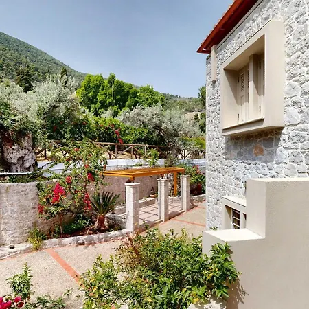 Epidavros - Gardenia Garden Retreat With Shared Pool