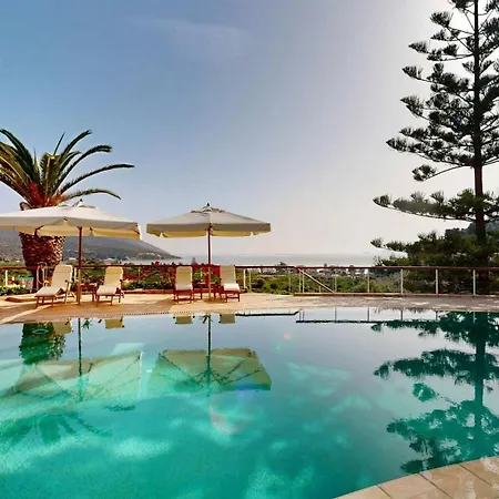 Dom wakacyjny Epidavros - Gardenia Garden Retreat With Shared Pool *